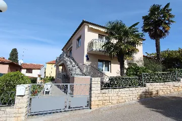 One-Bedroom Apartment in Rovinj for 2-4 Guests