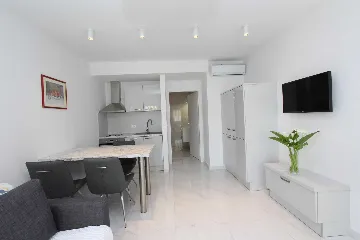 One-Bedroom Apartment for 4 Guests in Rovinj