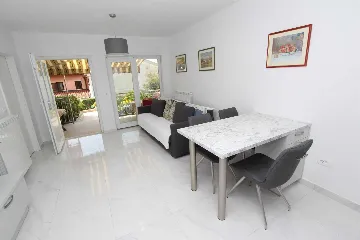 One-Bedroom Apartment for 4 Guests in Rovinj