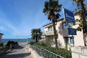 One-Bedroom Apartment for 4 Guests in Rovinj