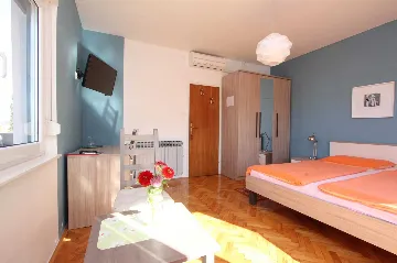 Double Room with Private External Bathroom in Rovinj