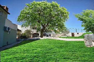 One-Bedroom Apartment with Shared Pool in Pilkovići