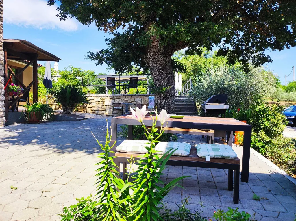 One-Bedroom Apartment in Pilkovići with Shared Pool