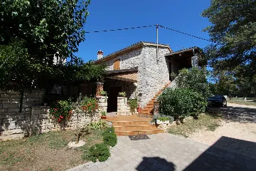 One-Bedroom Apartment in Pilkovići with Shared Pool