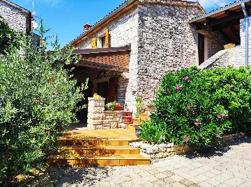 One-Bedroom Apartment with Shared Pool in Pilkovići