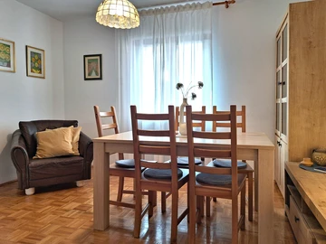 Two-Bedroom Apartment in Rovinj with Parking