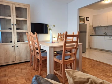 Two-Bedroom Apartment in Rovinj with Parking