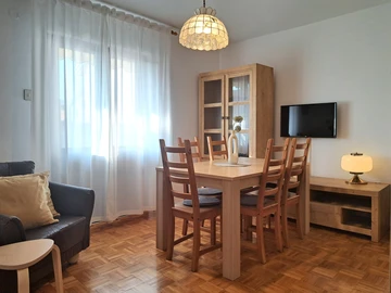 Two-Bedroom Apartment in Rovinj with Parking