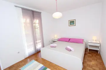 Two-Bedroom Apartment in Rovinj with Parking