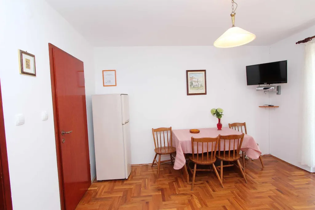 One-Bedroom Apartment with Balcony in Rovinj