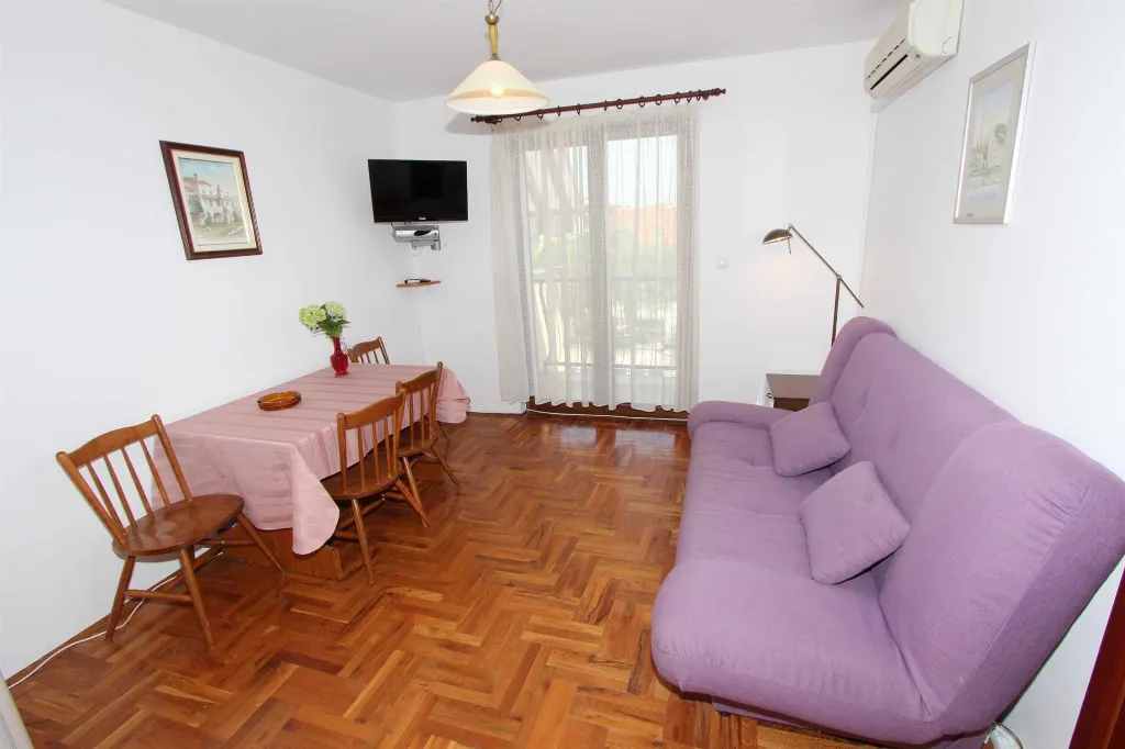 One-Bedroom Apartment with Balcony in Rovinj