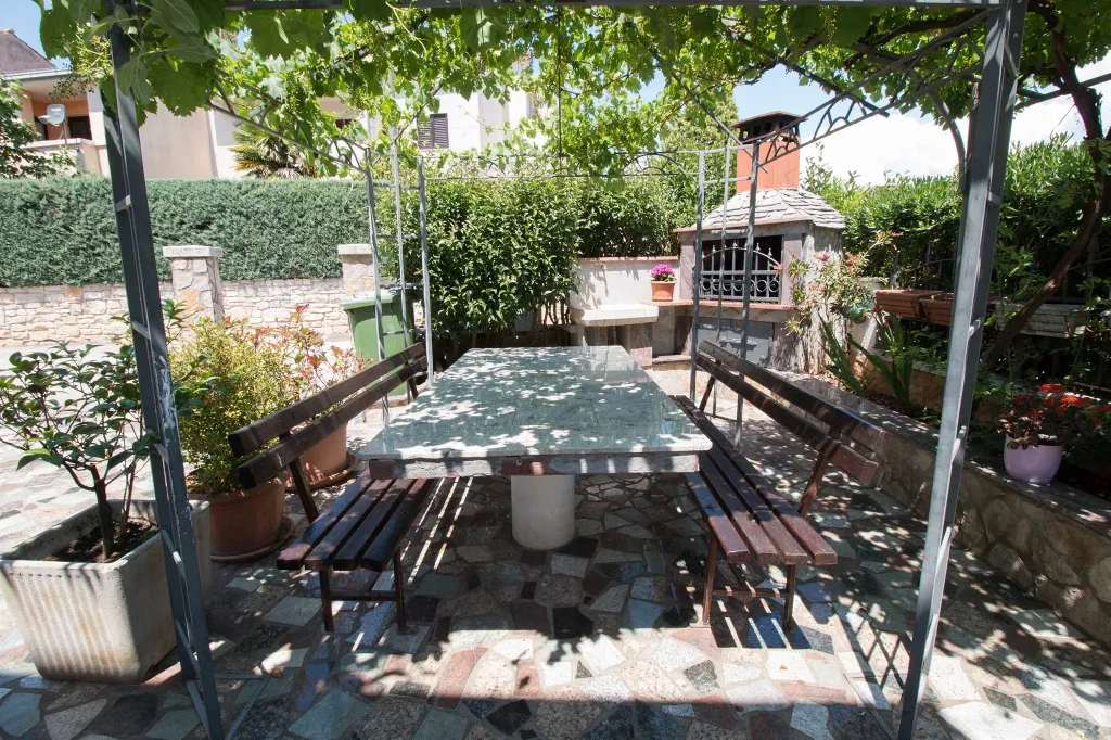 Two-Bedroom Apartment in Rovinj for 4 Guests