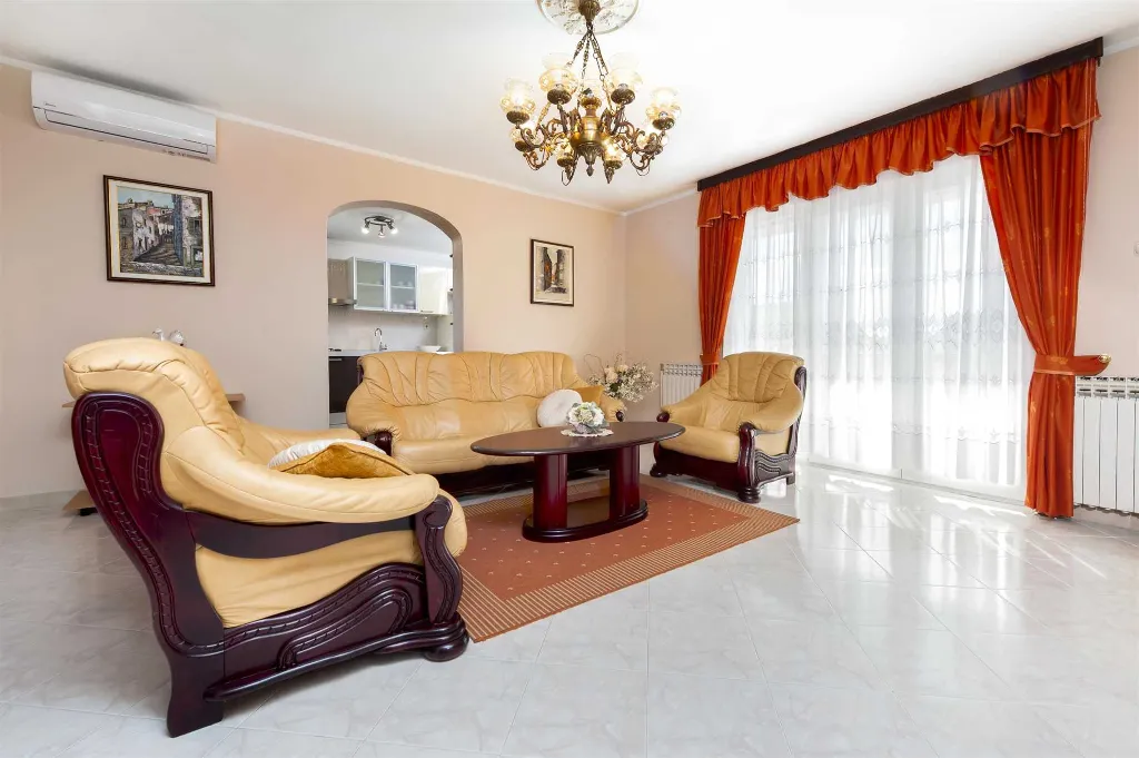 Two-Bedroom Apartment in Rovinj for 4 Guests