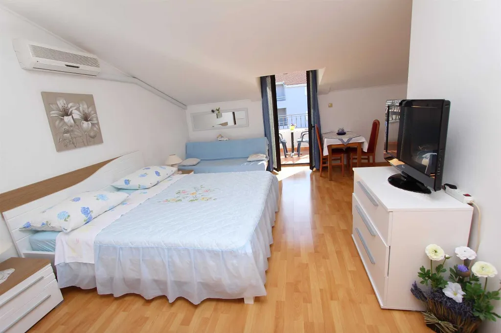 Studio Apartment for 2 in Rovinj with Balcony