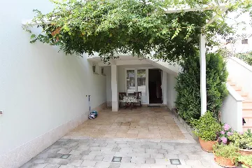 One-Bedroom Apartment for 4 in Rovinj with Terraces