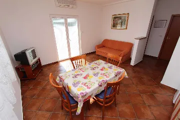 One-Bedroom Apartment in Rovinj for Up to 4 Guests