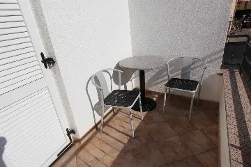 One-Bedroom Apartment in Rovinj for Up to 4 Guests