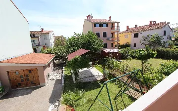 One-Bedroom Apartment in Rovinj for Up to 4 Guests