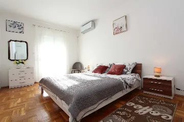 One-Bedroom Apartment in Rovinj for Up to 4 Guests