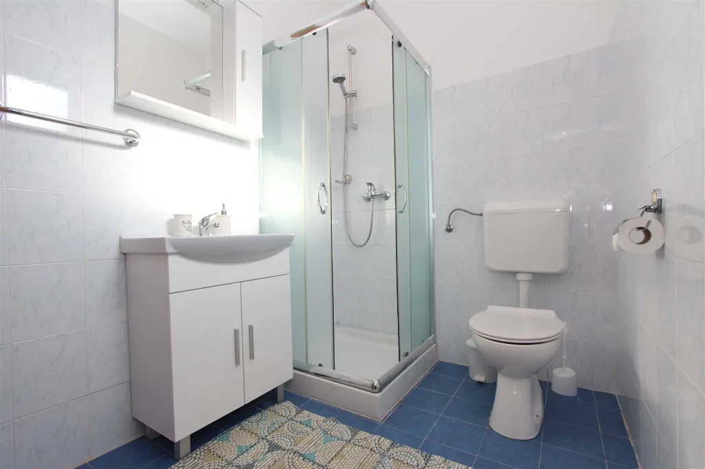 One-Bedroom Apartment in Rovinj for Up to 4 Guests