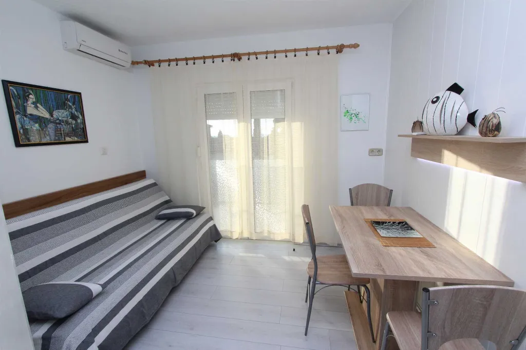 Studio for 2 Guests in Rovinj with Sea View