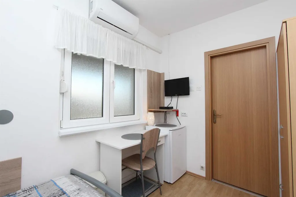 Single Room for 1 Guest in Rovinj with Balcony