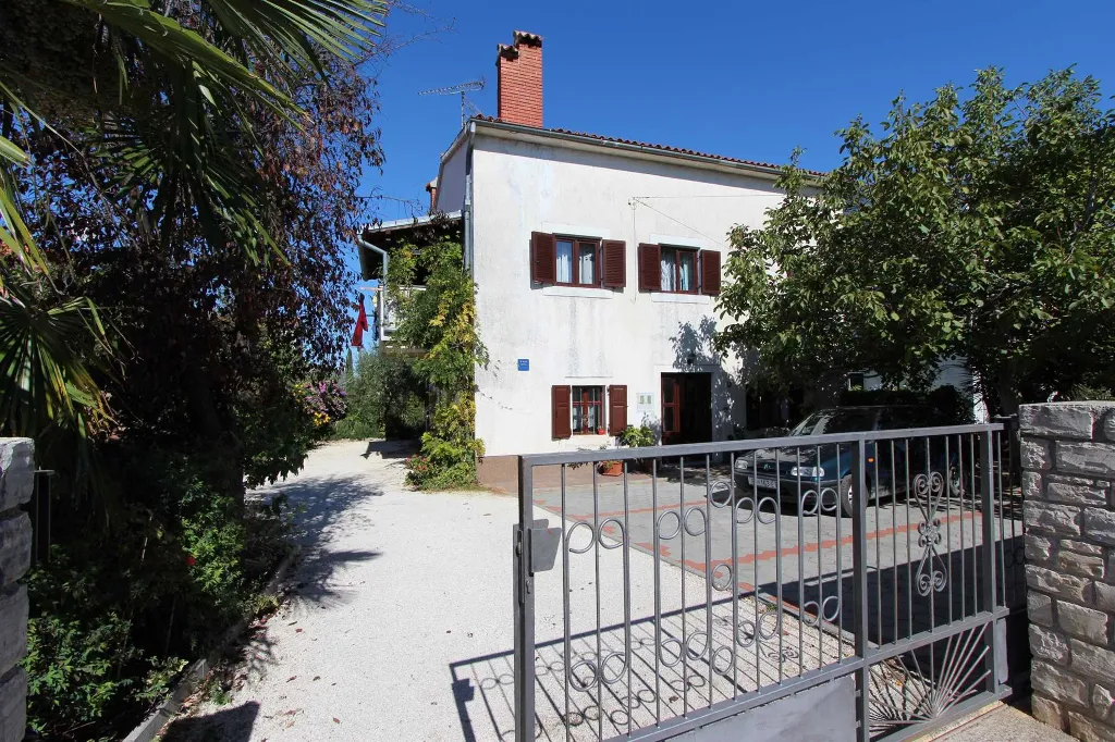 One-Bedroom Apartment with Terrace in Rovinj