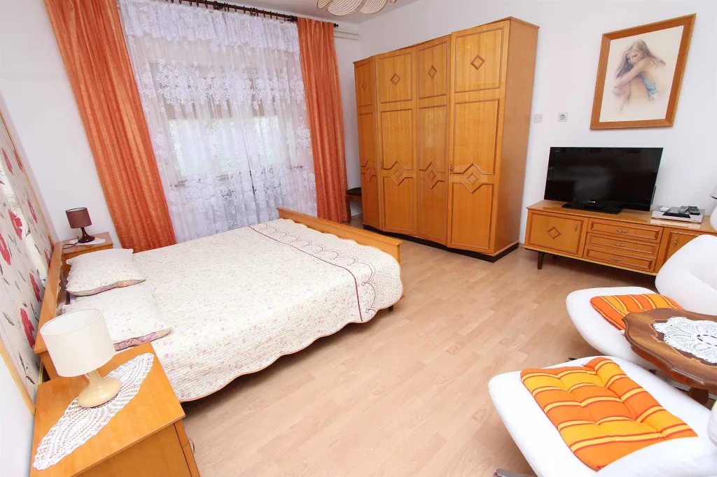One-Bedroom Apartment with Terrace in Rovinj