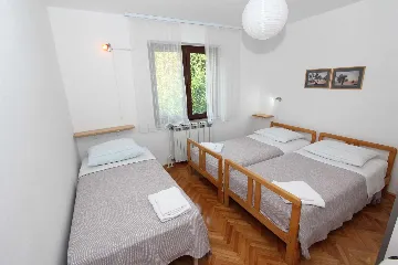 Two-Bedroom Apartment for 5 Guests in Rovinj