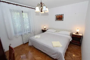Two-Bedroom Apartment for 5 Guests in Rovinj