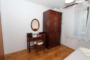 Two-Bedroom Apartment for 5 Guests in Rovinj