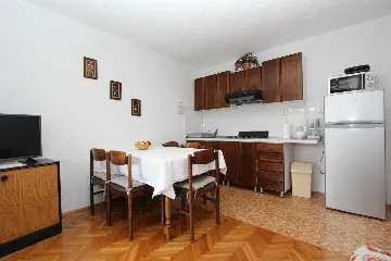 Two-Bedroom Apartment for 5 Guests in Rovinj