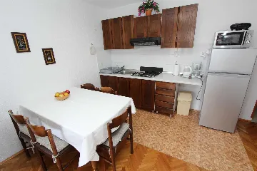 Two-Bedroom Apartment for 5 Guests in Rovinj