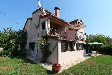 Two-Bedroom Apartment for 5 Guests in Rovinj