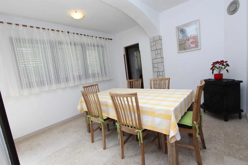 Two-Bedroom Apartment in Rovinj for 4-5 Guests