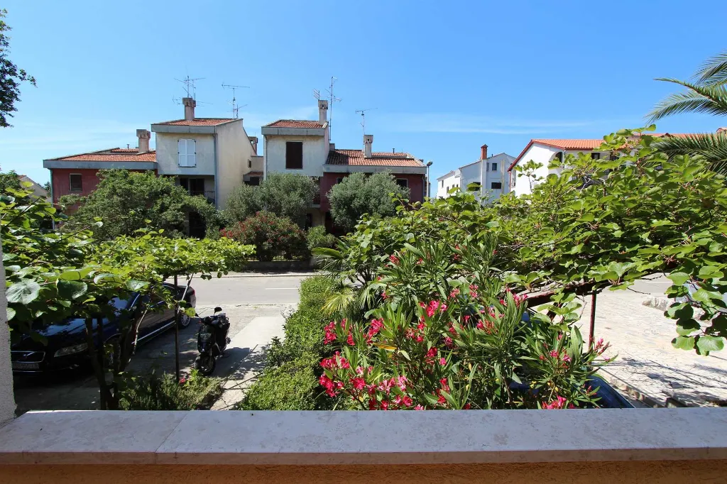 One-Bedroom Apartment in Rovinj for Up to 5 Guests