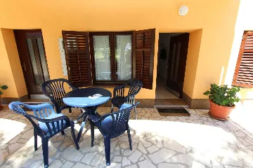 Two-Bedroom Apartment for 4 in Rovinj