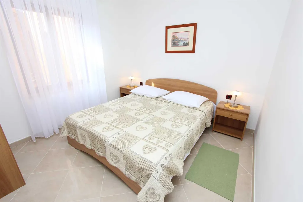 Two-Bedroom Apartment for 3 Guests in Rovinj