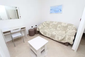 Two-Bedroom Apartment for 3 Guests in Rovinj