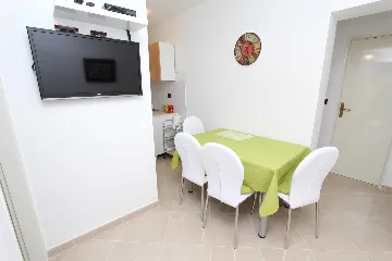Two-Bedroom Apartment for 3 Guests in Rovinj