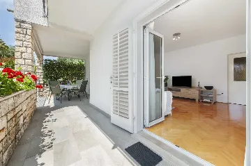 One-Bedroom Apartment for 2 in Rovinj with Parking