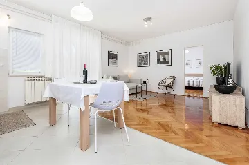 One-Bedroom Apartment for 2 in Rovinj with Parking