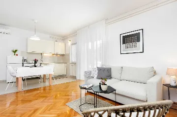 One-Bedroom Apartment for 2 in Rovinj with Parking