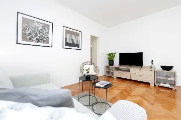 One-Bedroom Apartment for 2 in Rovinj with Parking