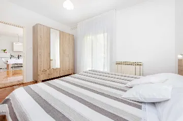 One-Bedroom Apartment for 2 in Rovinj with Parking