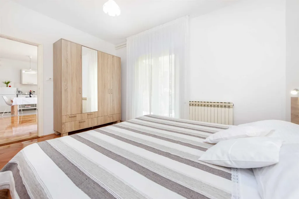 One-Bedroom Apartment for 2 in Rovinj with Parking
