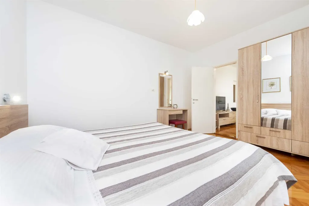 One-Bedroom Apartment for 2 in Rovinj with Parking