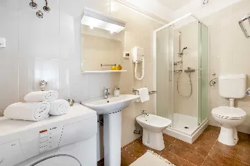 One-Bedroom Apartment for 2 in Rovinj with Parking