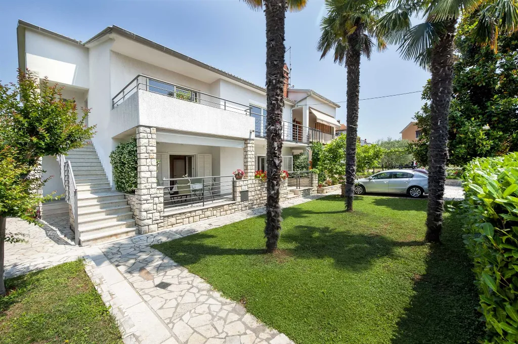 One-Bedroom Apartment for 2 in Rovinj with Parking