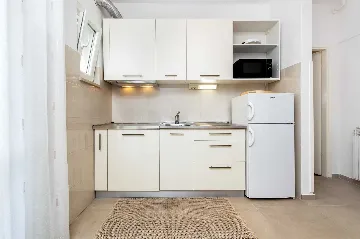 Two-Bedroom Apartment in Rovinj with Parking